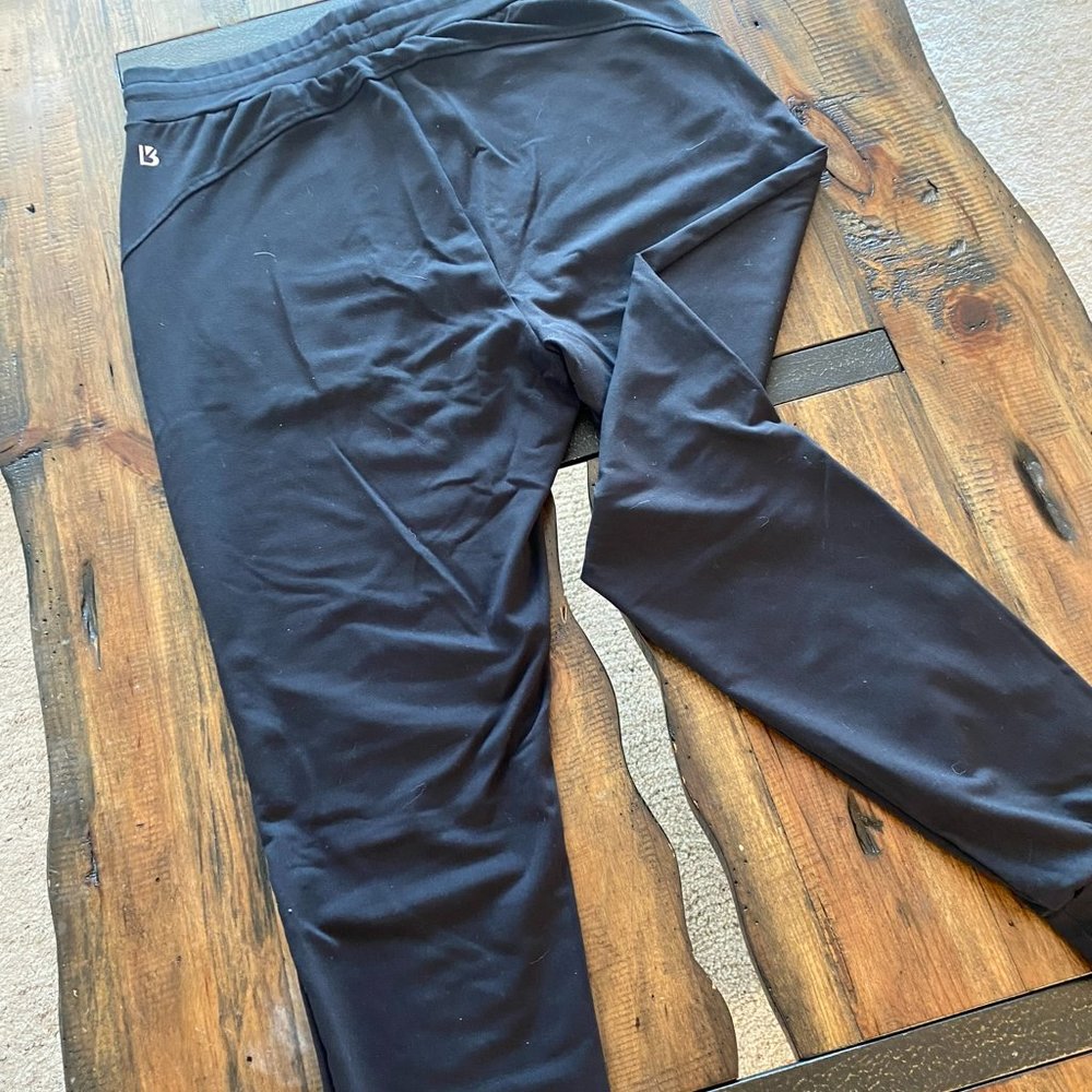 Gently Used, Buffbunny Jasmine Joggers in Black Size Large.